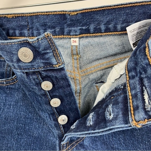 Levi High Rise Button Fly Skinny Jean. Size 26 - Picture 5 of 10